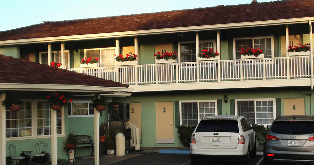 Villa Franca Inn モントレー エクステリア 写真